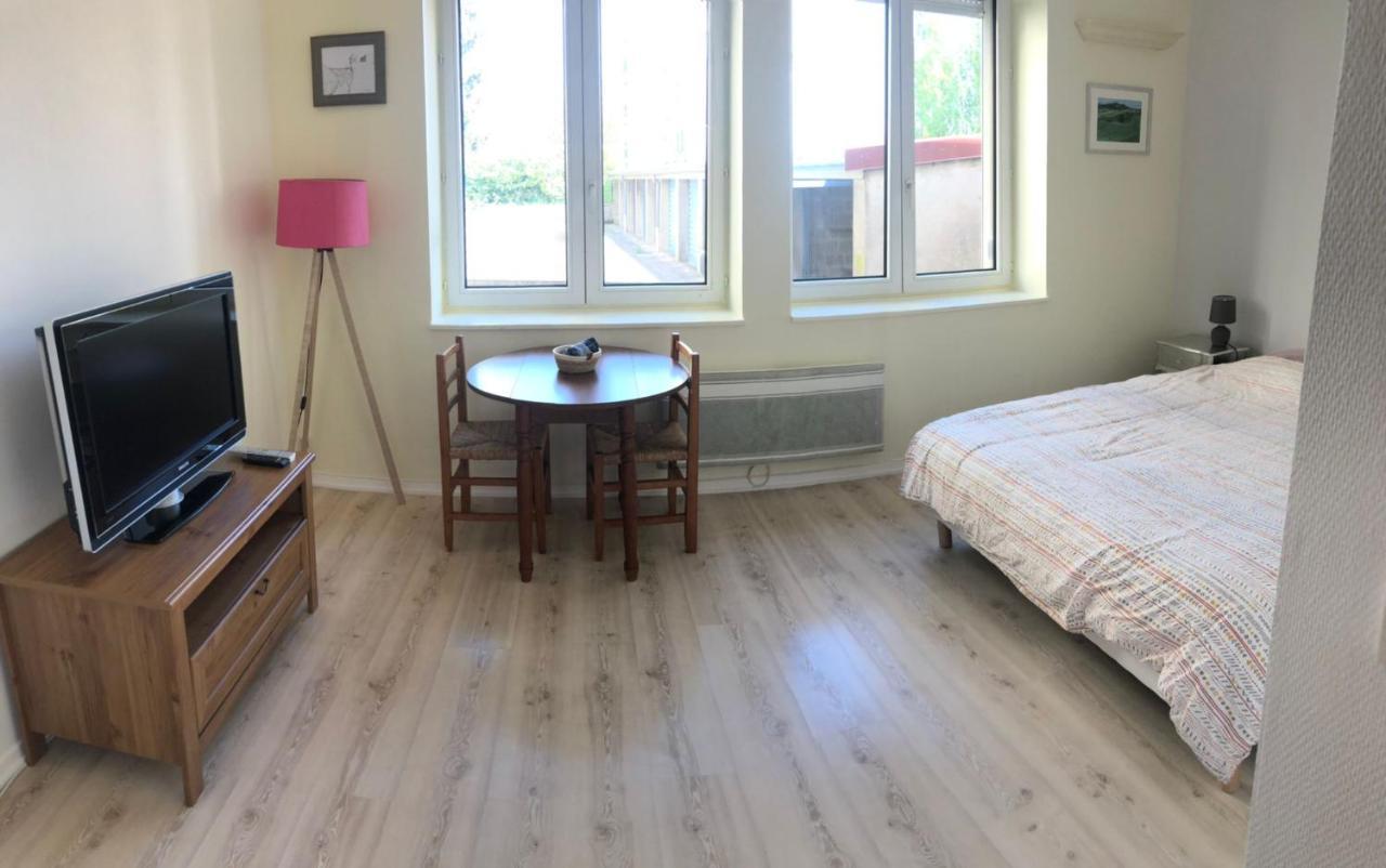 Le Comtois, Studio Au Calme Proche De La Gare Besançon Eksteriør bilde